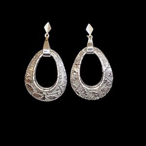 Silver drop down earrings